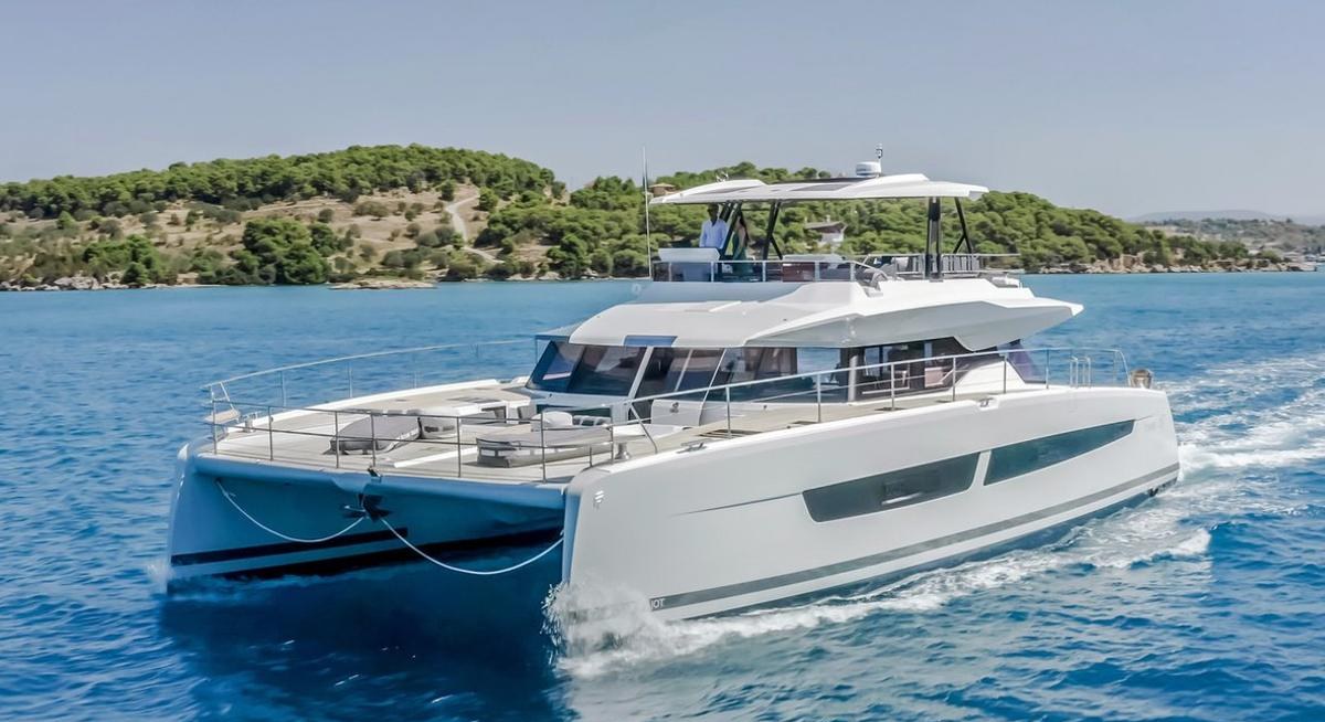 CORE yacht charter 1