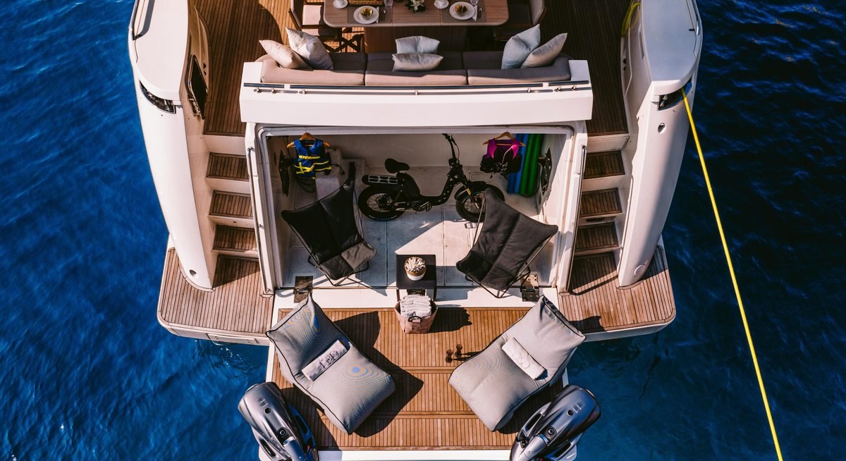 D&D yacht charter 5