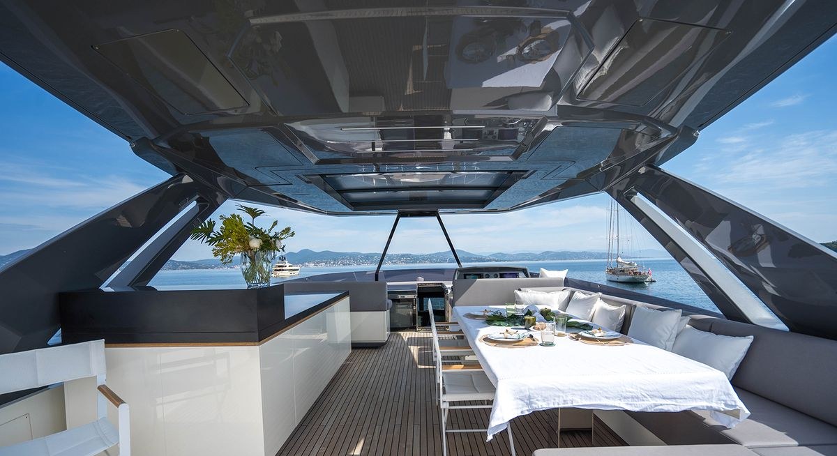 DADDY'S DREAM 2 yacht charter 3
