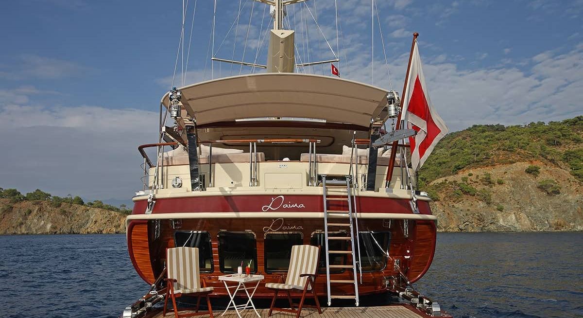 DAIMA yacht charter 4