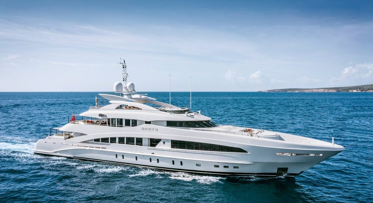 DAISY D yacht charter 1