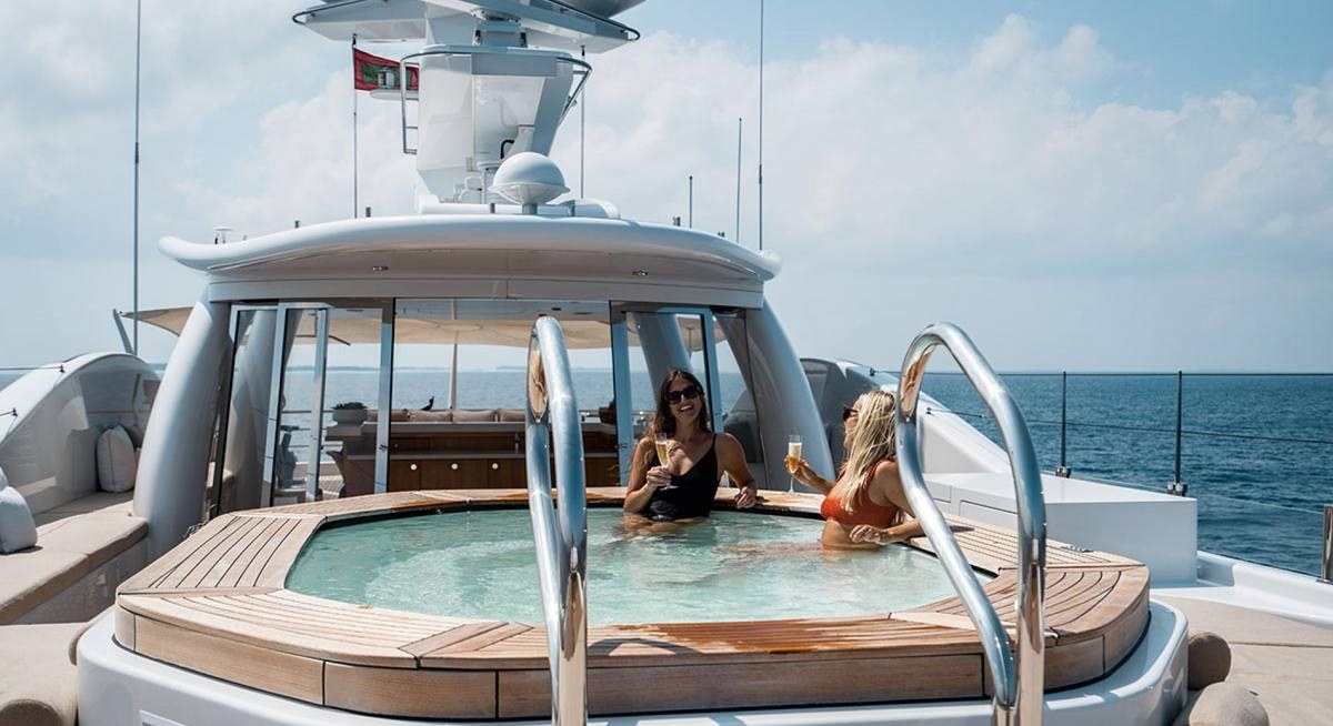 DEEP BLUE yacht charter 2