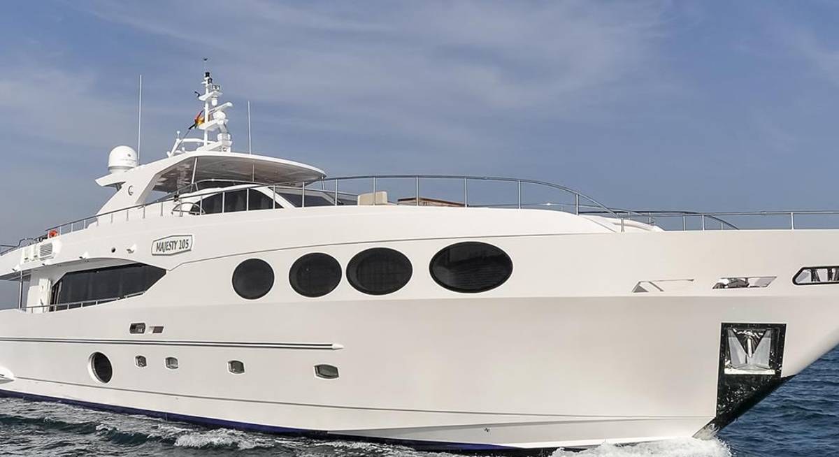 DIAM YACHT CHARTER yacht charter