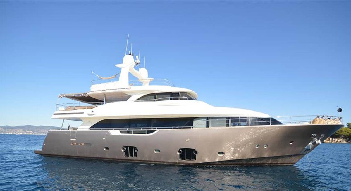 تأجير يخت DISPARATE YACHT CHARTER