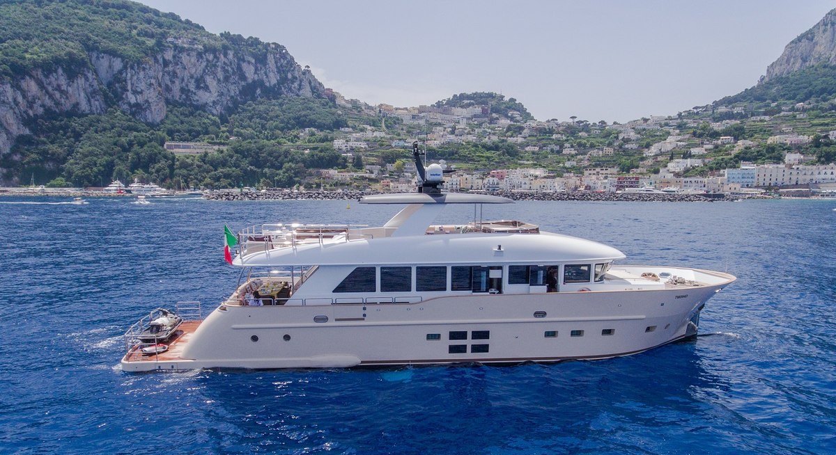 DON MICHELE yacht charter 1