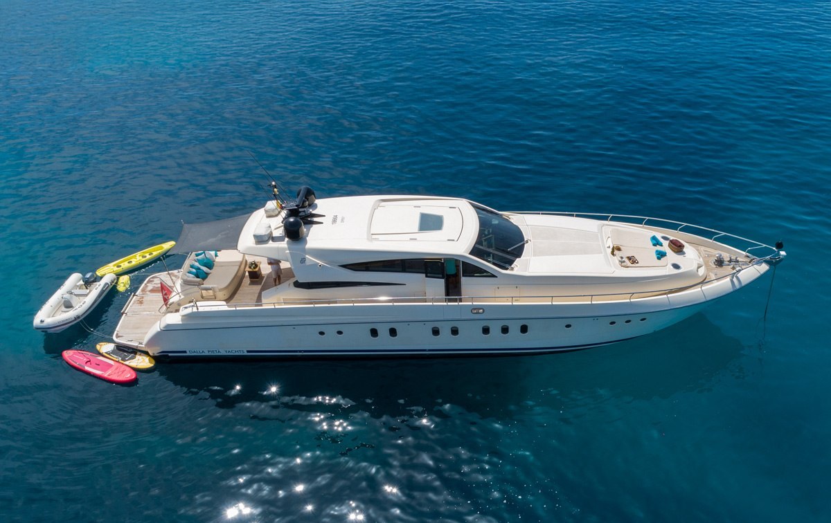 تأجير يخت DOUBLE D YACHT CHARTER