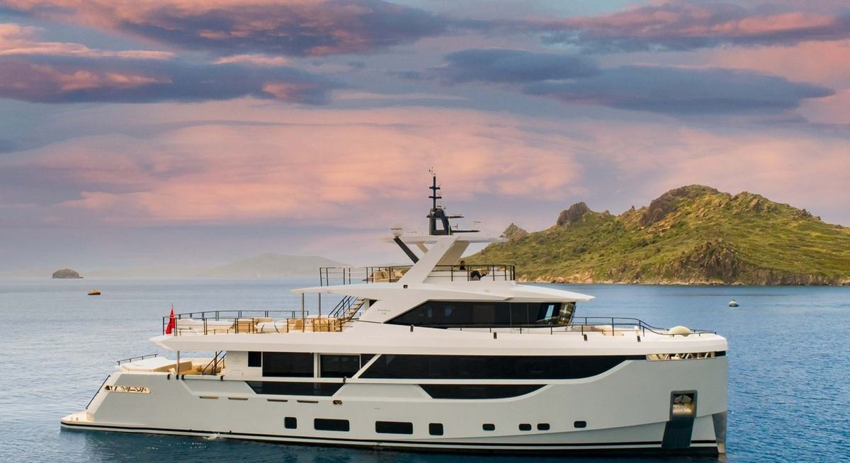 DULCE DE LECHE yacht charter 1