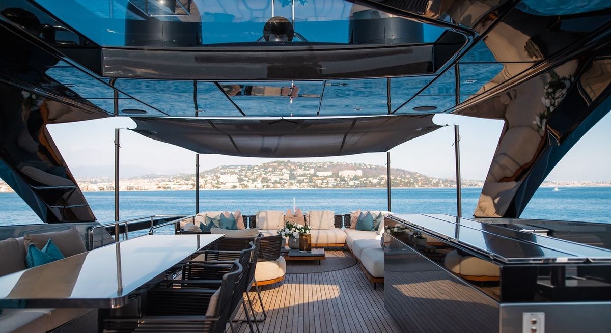 ELLA yacht charter 4