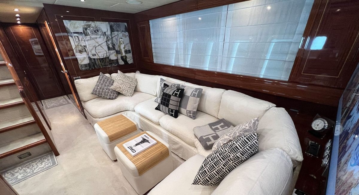 ELTON II yacht charter 2