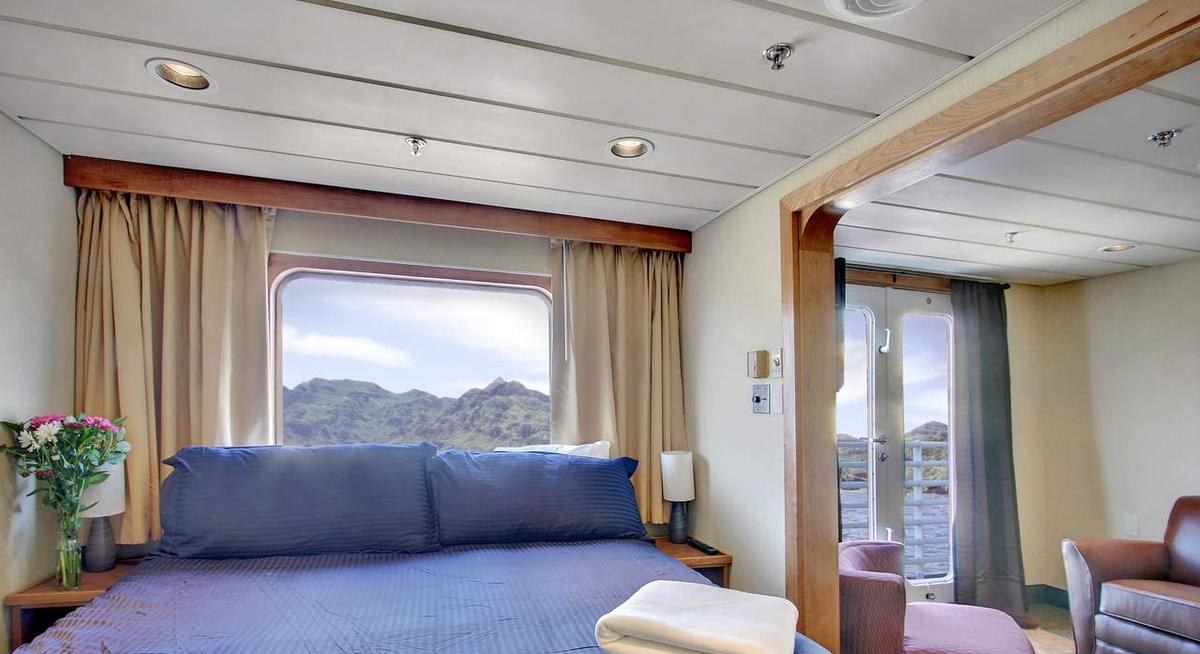 ENDEAVOUR yacht charter 3