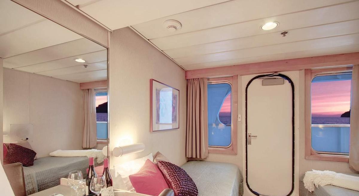 ENDEAVOUR yacht charter 5