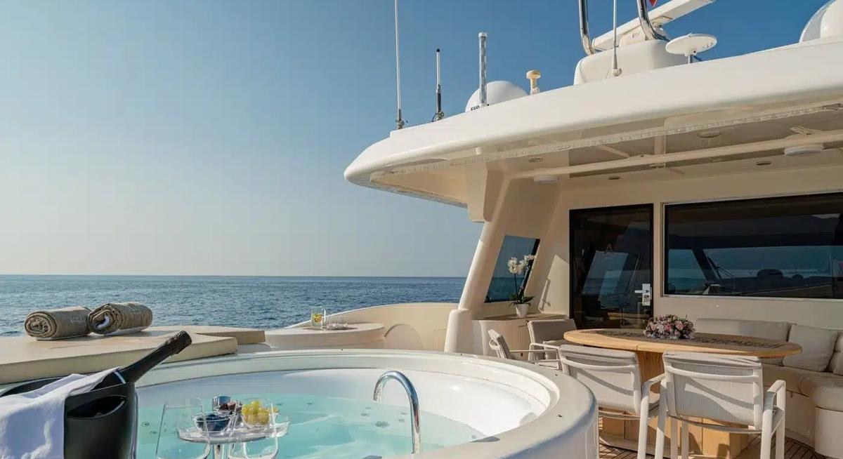 تأجير يخت EOLIA YACHT CHARTER