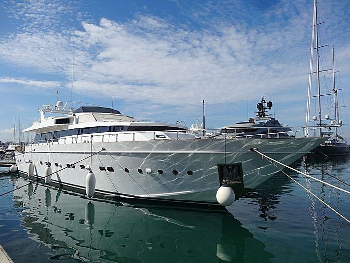 تأجير يخت ERA A YACHT CHARTER
