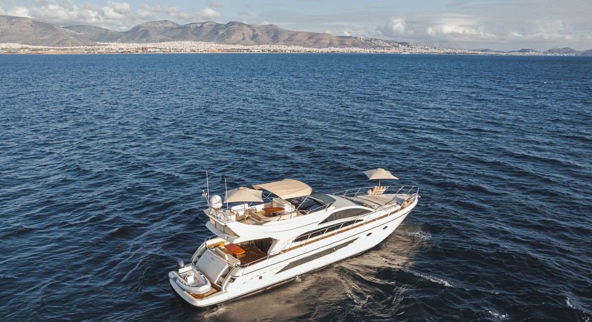 ETERNO yacht charter 1