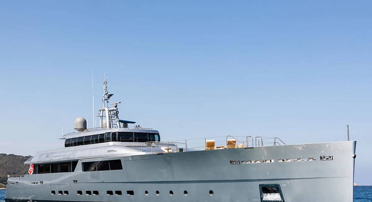 Yacht charter FALCO MOSCATA YACHT CHARTER