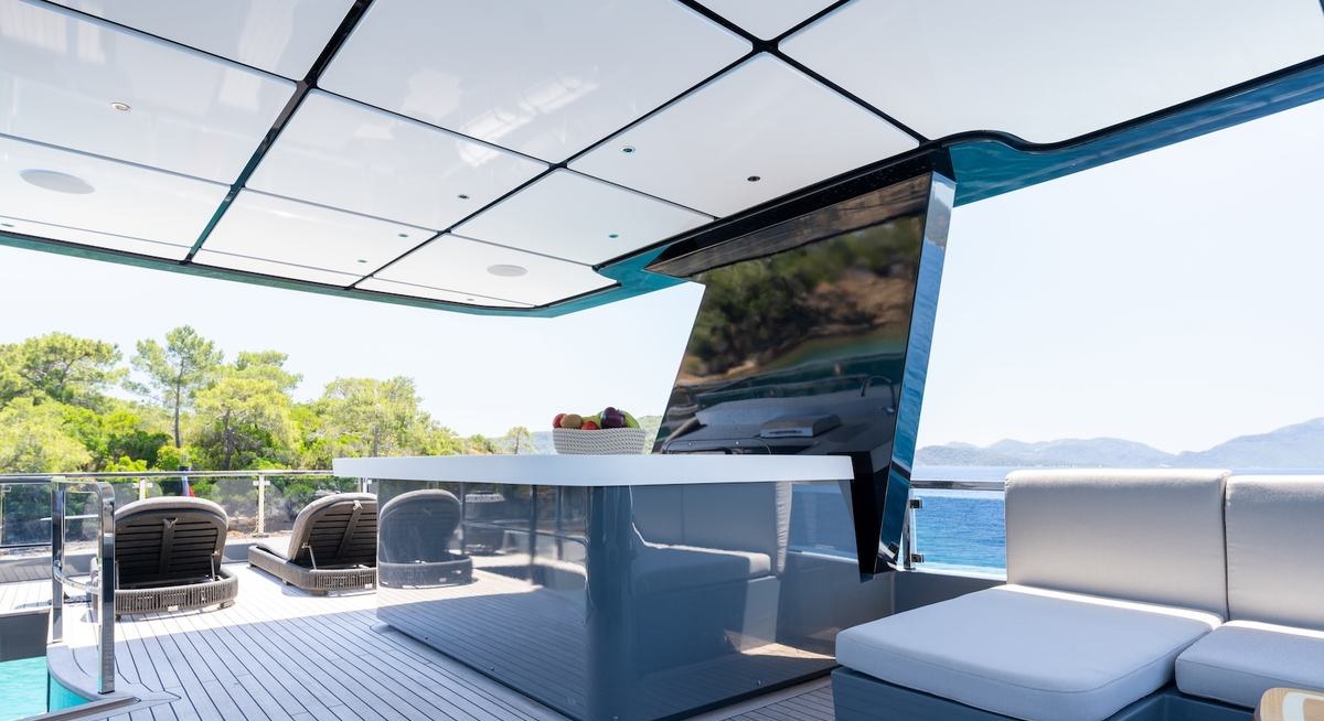 FERRO 77 yacht charter 3