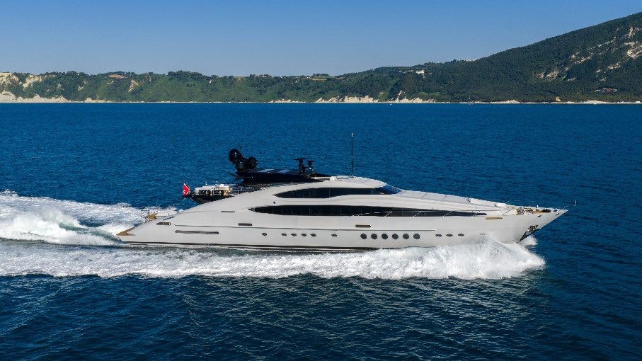 FIVE yacht charter 1