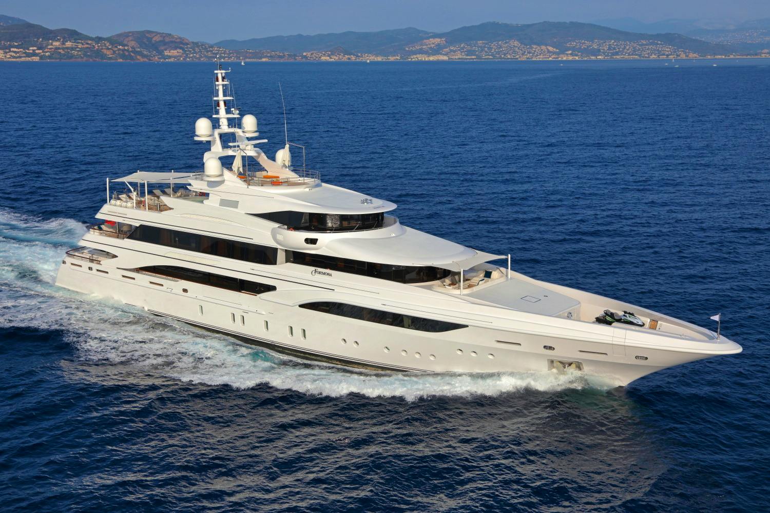 Yacht charter FORMOSA YACHT CHARTER