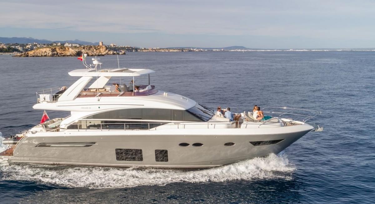 تأجير يخت FREE SOUL YACHT CHARTER