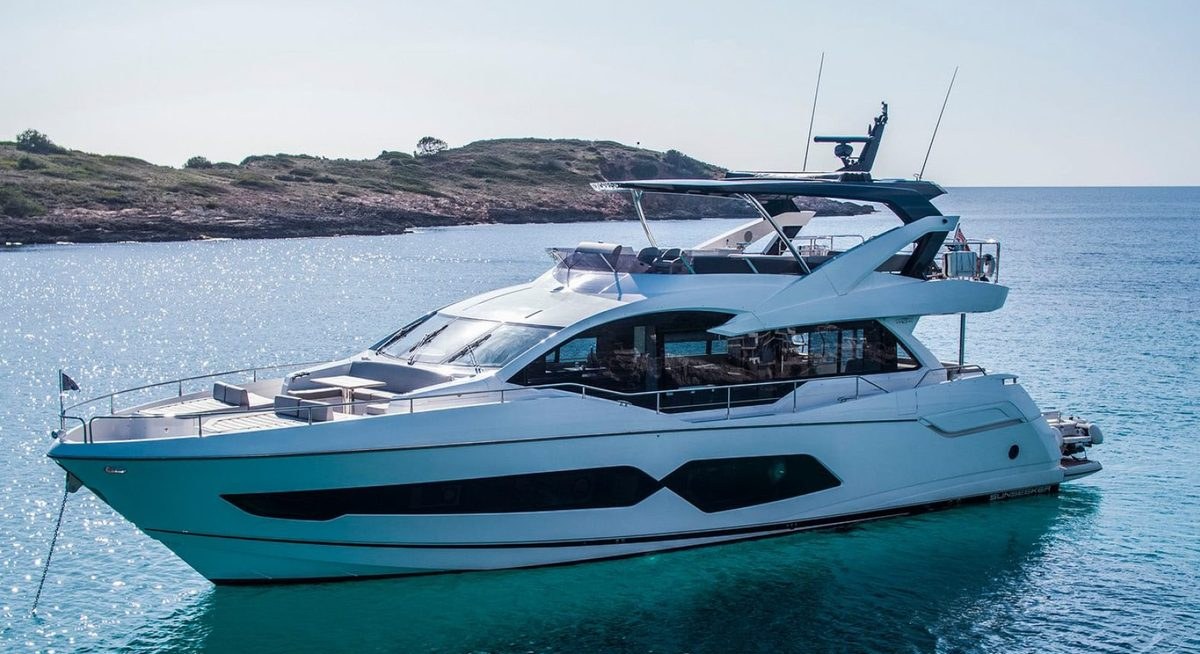 G.T.U. yacht charter 1