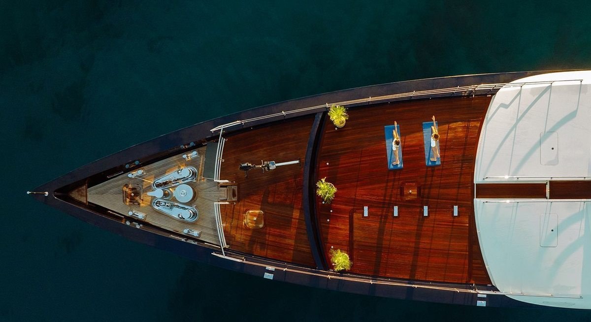 GALILEO yacht charter 1