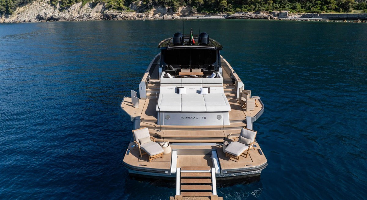 GET LOST yacht charter 4