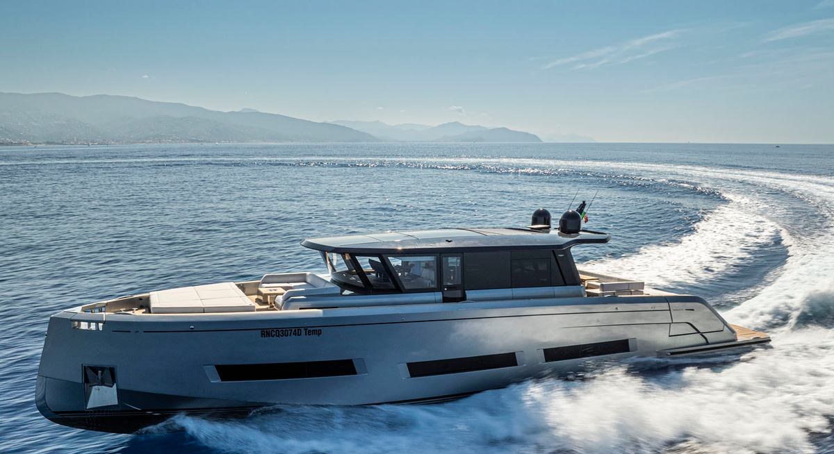 تأجير يخت GET LOST YACHT CHARTER