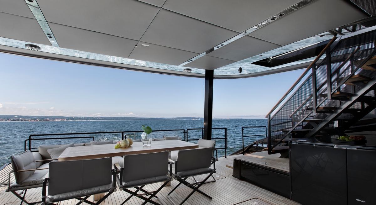 GRAYONE yacht charter 4