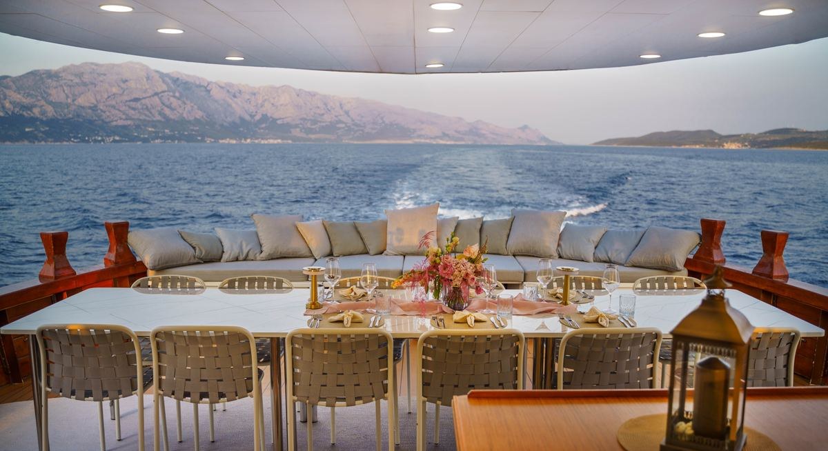 GREEN RAY yacht charter 4