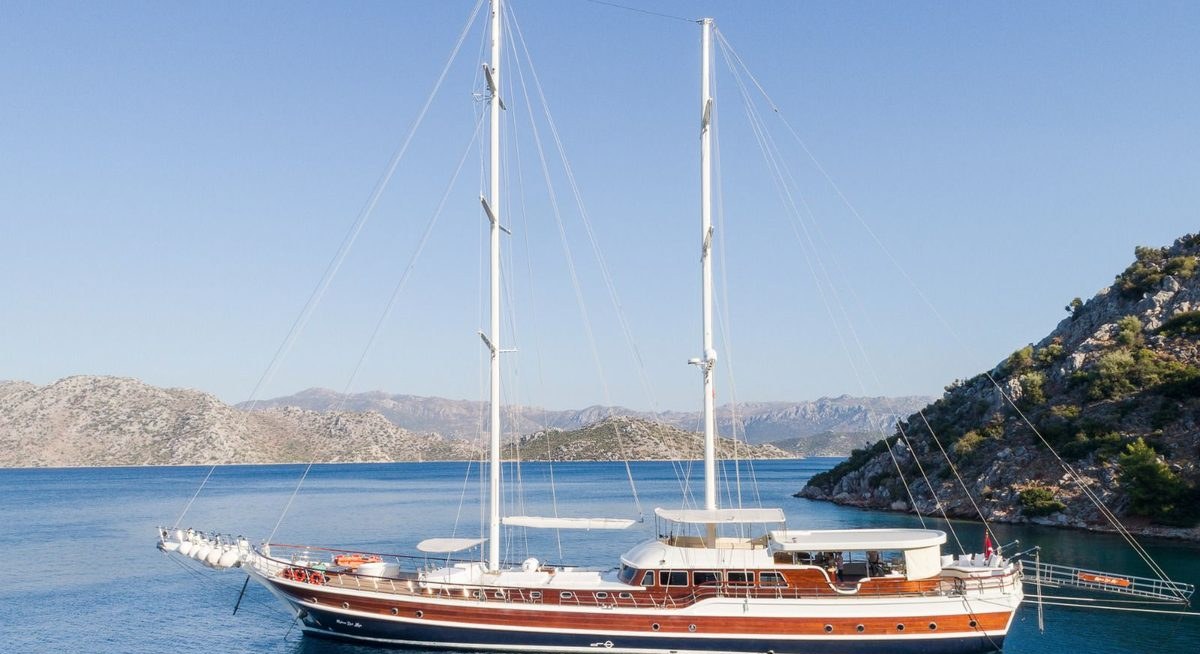 HALCON DEL MAR YACHT CHARTER yacht charter