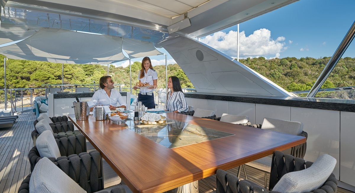HAPPY ME yacht charter 4