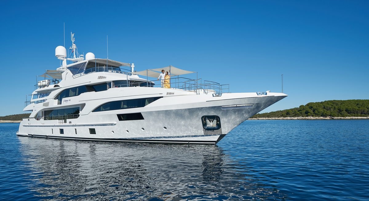 HAPPY ME yacht charter 1
