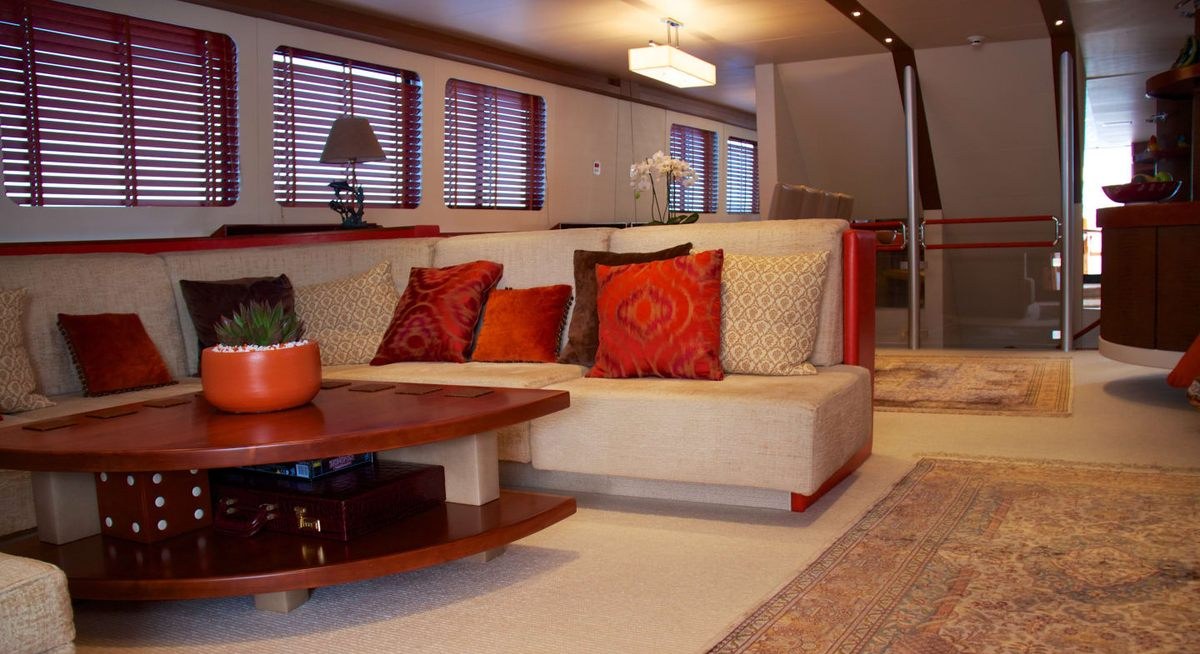 HEARTBEAT OF LIFE yacht charter 5