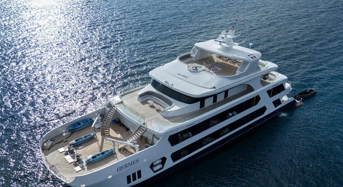 HERMES yacht charter 5
