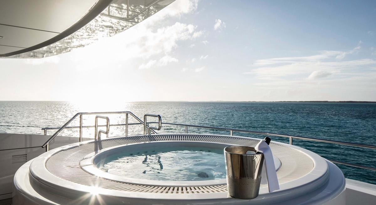 HOME yacht charter 2