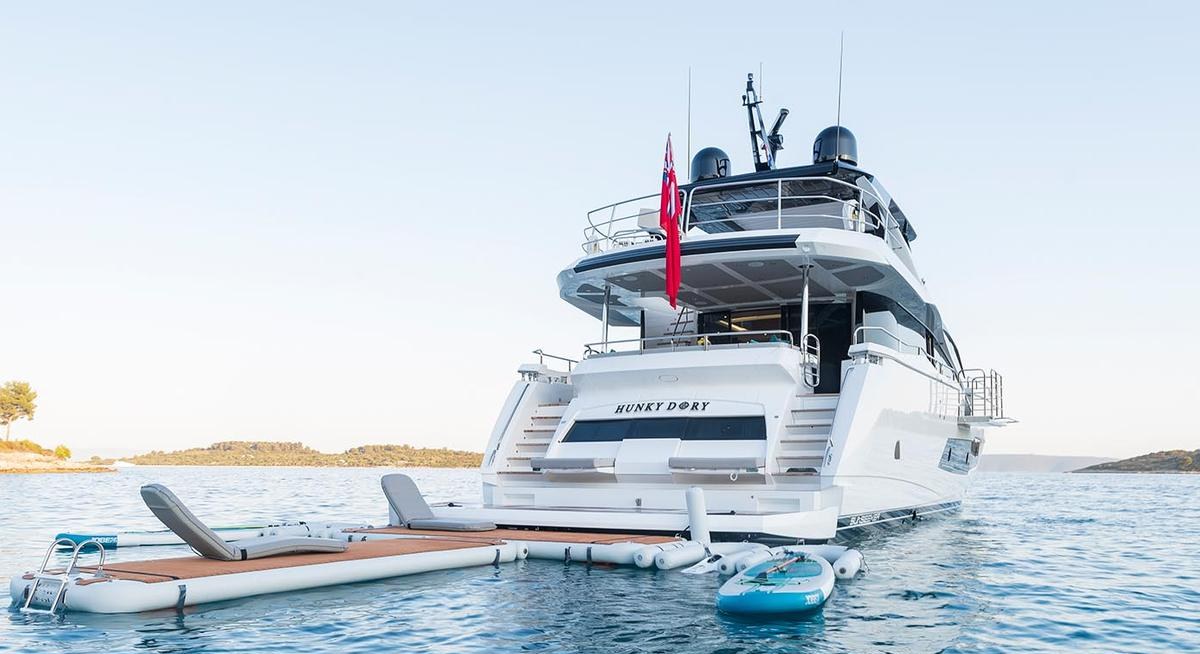 HUNKY DORY OF LONDON yacht charter 5