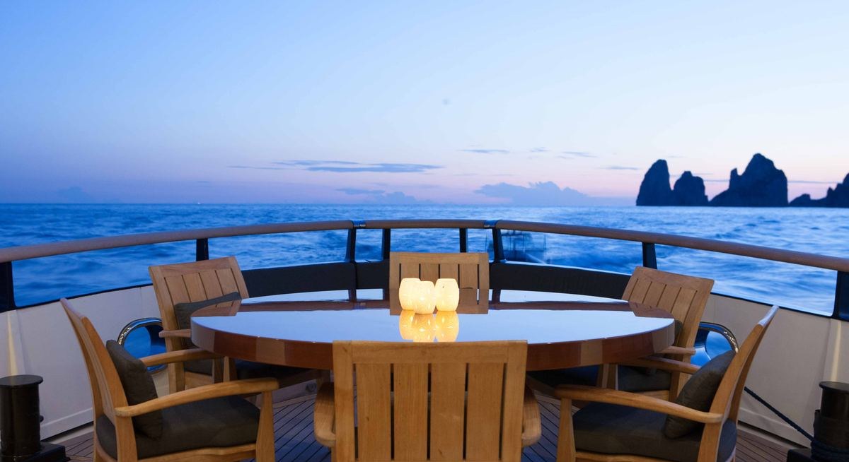 ICE LADY yacht charter 3