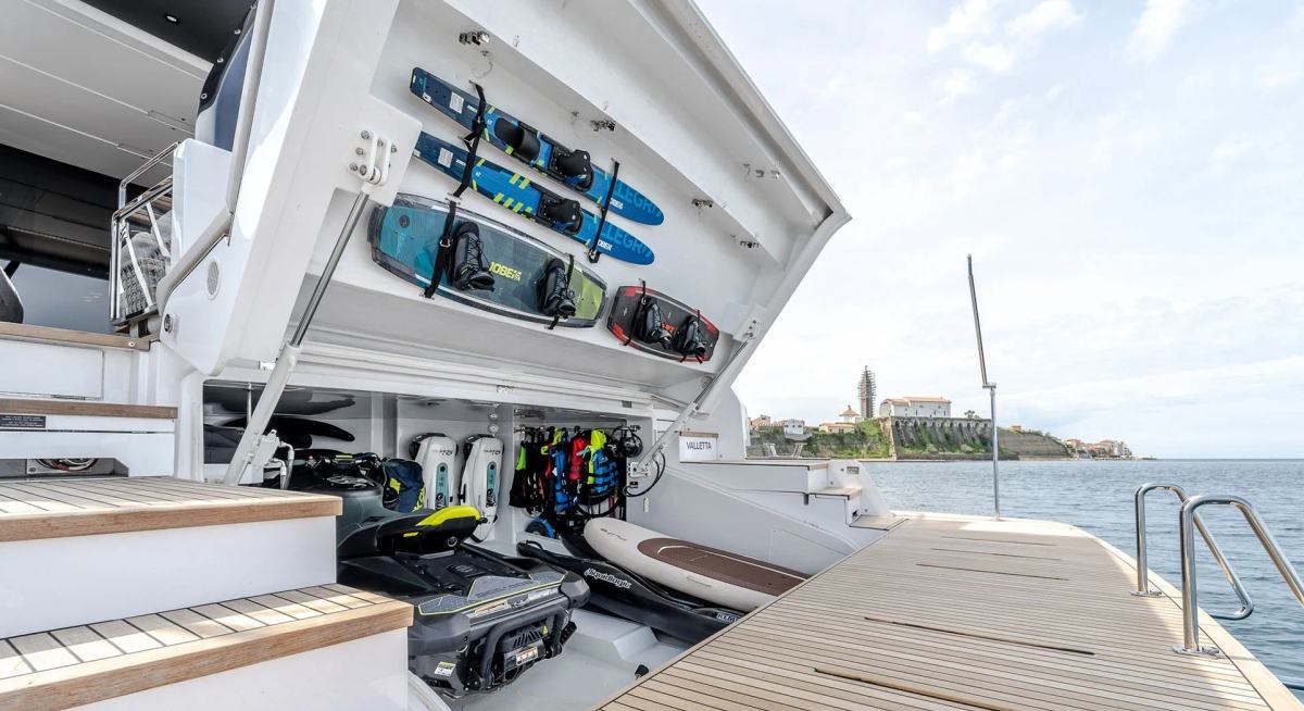 ISOTTA yacht charter 4