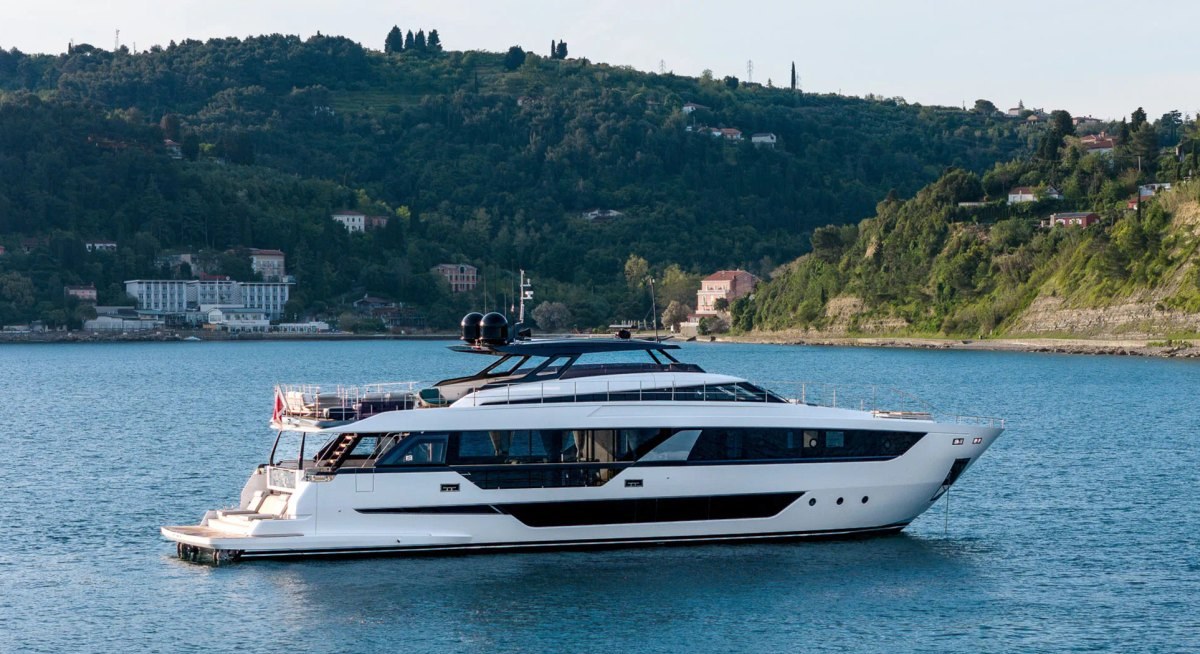 ISOTTA yacht charter 1
