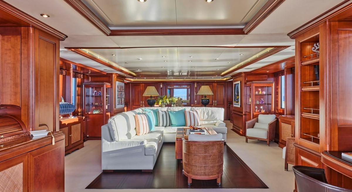 JO I yacht charter 5