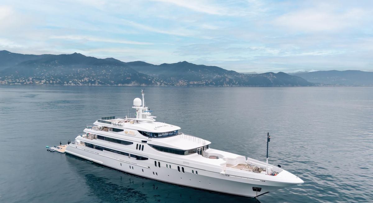 تأجير يخت JOIA THE CROWN JEWEL YACHT CHARTER