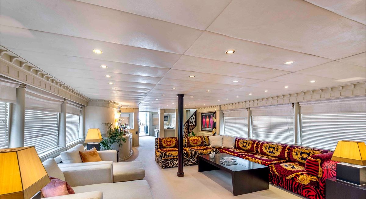JOJO yacht charter 4
