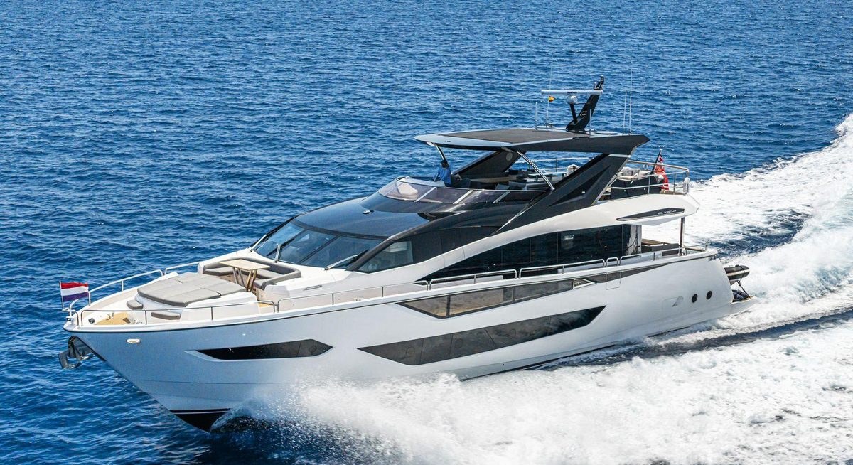 JUNIOR yacht charter 1