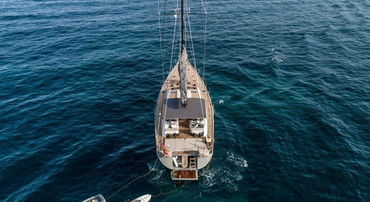 KALINDA yacht charter 5