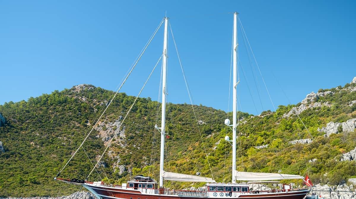 Yacht charter KAPTAN KADIR YACHT CHARTER