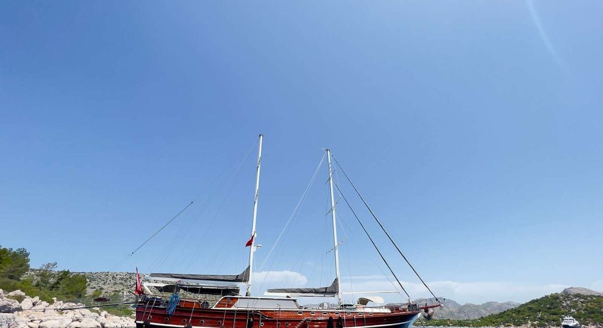 تأجير يخت KAPTAN MEHMET BUGRA YACHT CHARTER