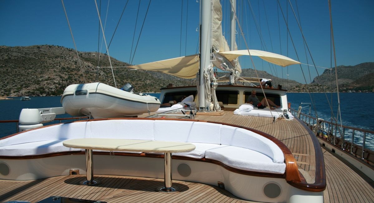 KAYA GUNERI V yacht charter 3