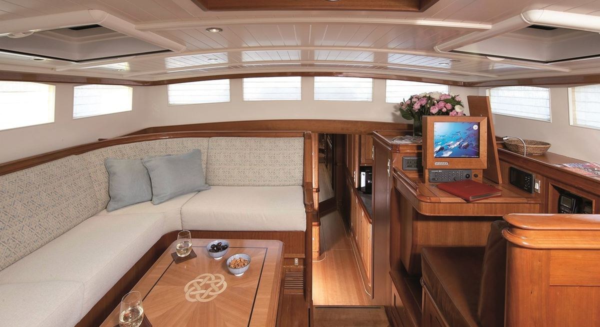 KEALOHA yacht charter 4