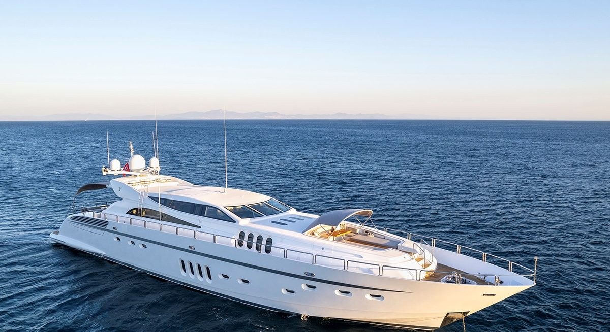 KIDI ONE YACHT CHARTER yacht charter