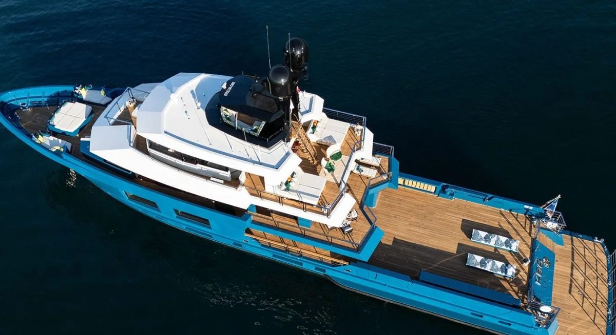 KING BENJI yacht charter 5
